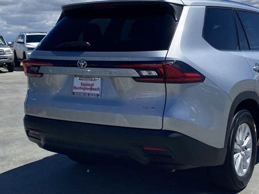 Celestial Silver Metallic 2025 Toyota Grand Highlander XLE