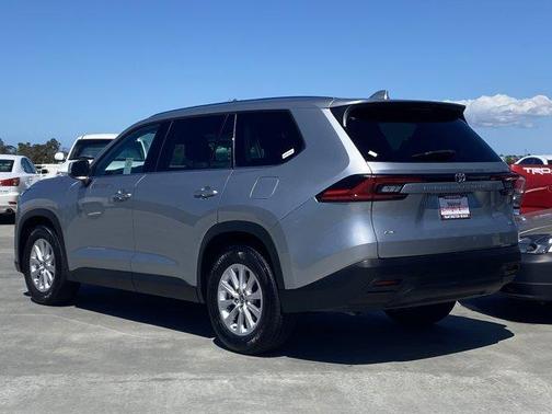 Celestial Silver Metallic 2025 Toyota Grand Highlander XLE