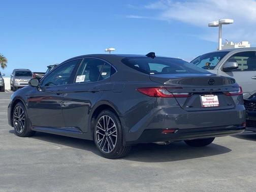 UNDERGROUND 2026 Toyota Camry XLE