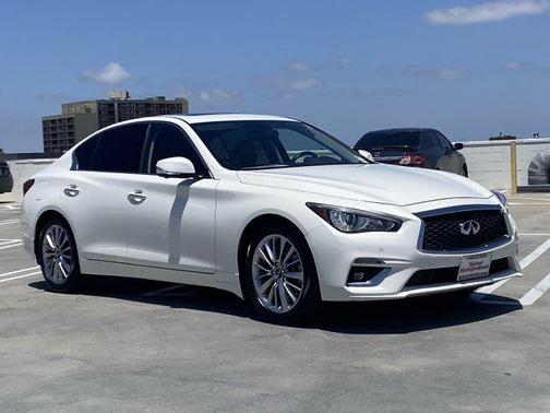 Majestic White 2023 INFINITI Q50 LUXE