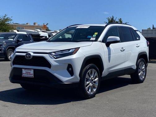 Wind Chill Pearl 2025 Toyota RAV4 XLE Premium
