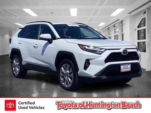 Wind Chill Pearl 2025 Toyota RAV4 XLE Premium