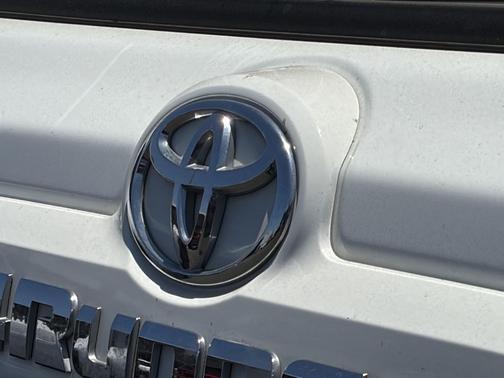 Ice 2024 Toyota 4Runner SR5