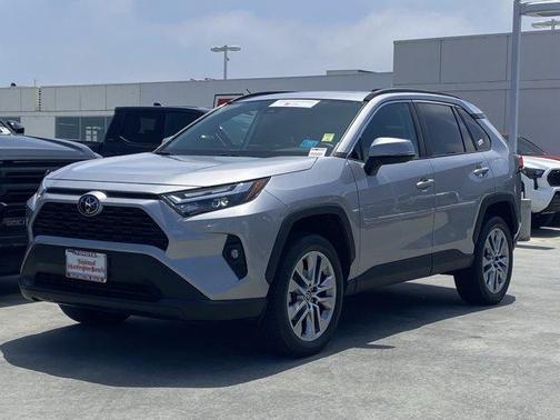 Silver Sky Metallic 2023 Toyota RAV4 XLE Premium