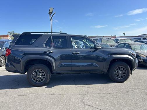UNDERGROUND 2026 Toyota 4Runner SR5