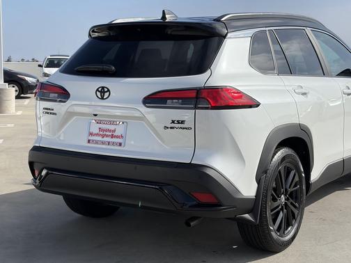 Wind Chill Pearl 2026 Toyota Corolla Cross Hybrid XSE