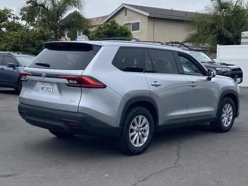 Celestial Silver Metallic 2024 Toyota Grand Highlander XLE
