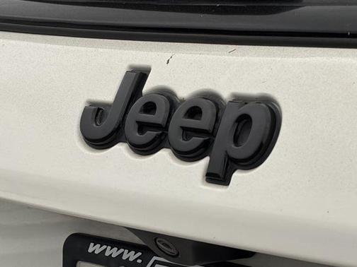White Clearcoat 2019 Jeep Compass Latitude