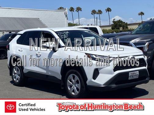 Ice 2025 Toyota RAV4 LE