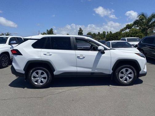 Ice 2025 Toyota RAV4 LE