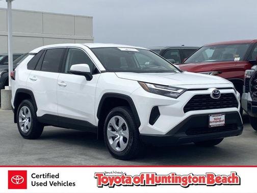 Ice 2025 Toyota RAV4 LE