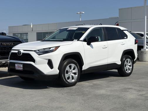 Ice 2025 Toyota RAV4 LE