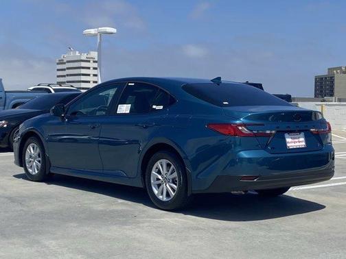 Ocean 2026 Toyota Camry LE