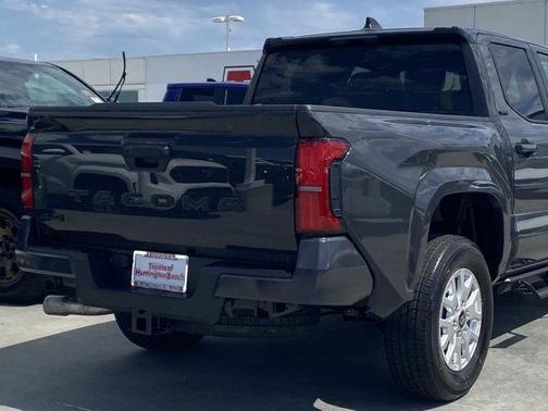 UNDERGROUND 2026 Toyota Tacoma SR5