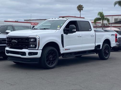 Oxford White 2024 Ford F-350 Lariat Super Duty