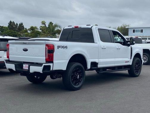 Oxford White 2024 Ford F-350 Lariat Super Duty
