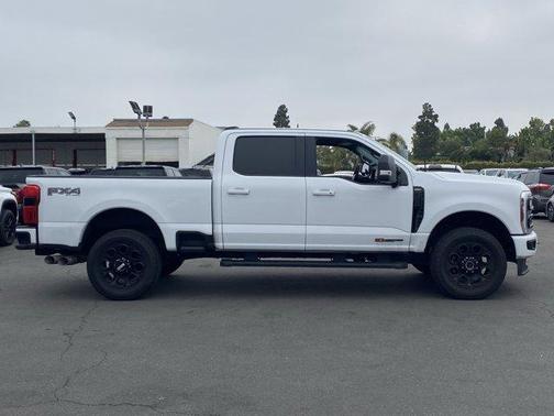 Oxford White 2024 Ford F-350 Lariat Super Duty