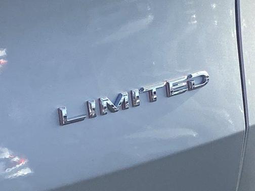 Celestial Silver Metallic 2024 Toyota Grand Highlander Hybrid LIMITED