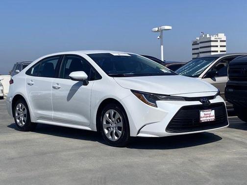 Wind Chill Pearl 2026 Toyota Corolla LE