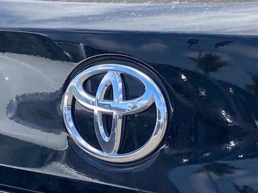 Jet Black 2024 Toyota Corolla Cross L