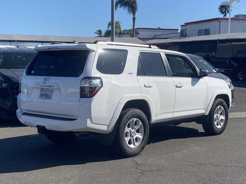 Ice 2023 Toyota 4Runner SR5