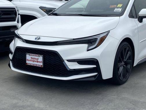 Ice 2024 Toyota Corolla Hybrid SE