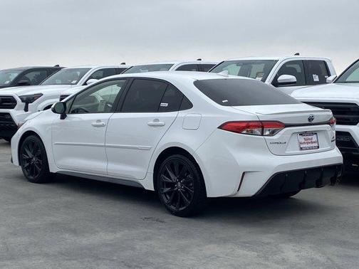 Ice 2024 Toyota Corolla Hybrid SE