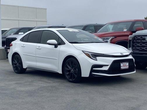 Ice 2024 Toyota Corolla Hybrid SE