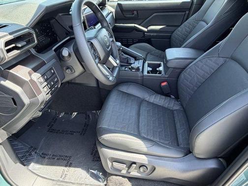 Everest 2026 Toyota 4Runner Hybrid TRD