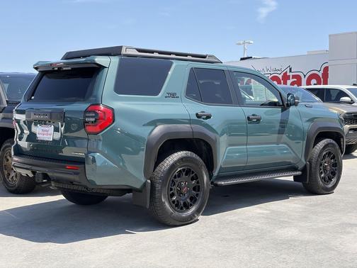 Everest 2026 Toyota 4Runner Hybrid TRD