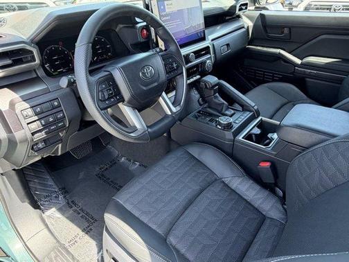 Everest 2026 Toyota 4Runner Hybrid TRD