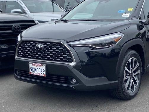 Jet Black 2024 Toyota Corolla Cross XLE