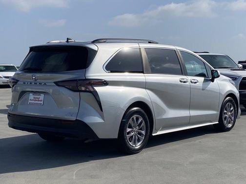 Celestial Silver Metallic 2024 Toyota Sienna XLE