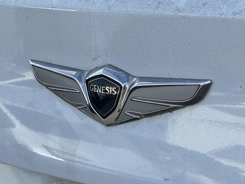 Casablanca White 2018 Genesis G80 3.3T Sport