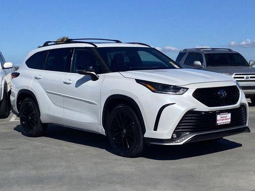 Wind Chill Pearl 2023 Toyota Highlander XSE
