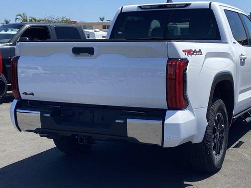 Ice 2026 Toyota Tundra SR5