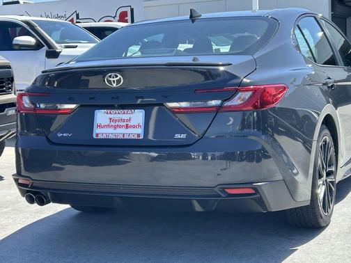 Underground 2025 Toyota Camry SE