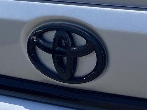 Classic Silver Metallic 2025 Toyota Corolla SE