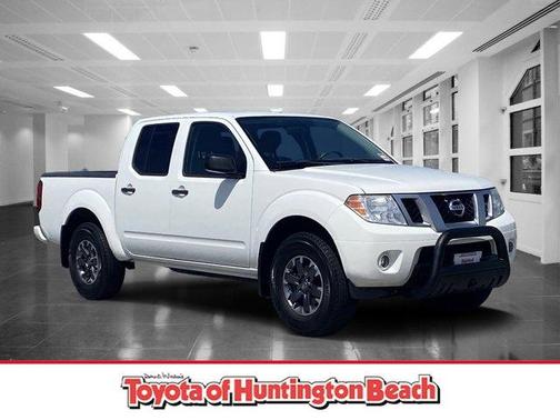Glacier White 2018 Nissan Frontier Desert Runner