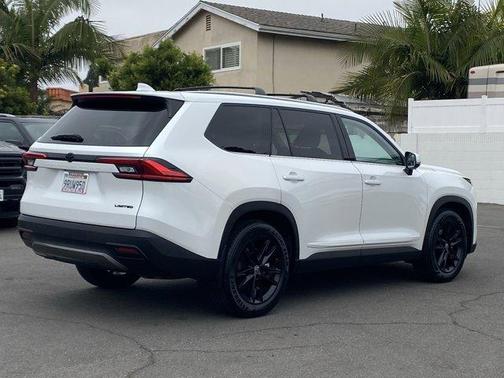 Wind Chill Pearl 2024 Toyota Grand Highlander LIMITED