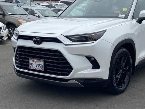Wind Chill Pearl 2024 Toyota Grand Highlander LIMITED