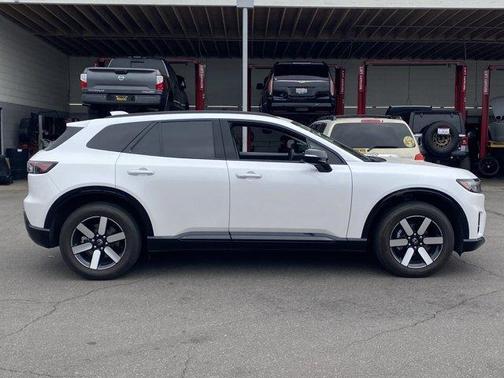 Pearl 2025 Honda Prologue Touring