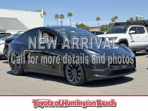 Midnight Silver Metallic 2023 Tesla Model Y Performance