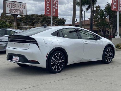 Wind Chill Pearl 2026 Toyota Prius Plug-In Hybrid XSE