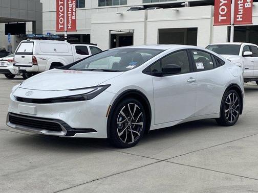 Wind Chill Pearl 2026 Toyota Prius Plug-In Hybrid XSE