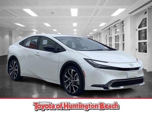 Wind Chill Pearl 2026 Toyota Prius Plug-In Hybrid XSE