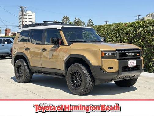 Dust 2025 Toyota Land Cruiser Base