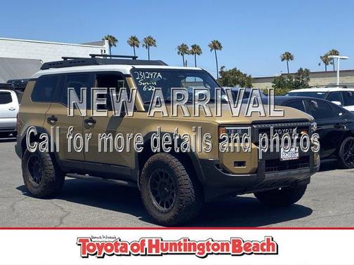 Dust 2025 Toyota Land Cruiser Base