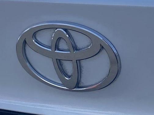 Wind Chill Pearl 2026 Toyota Camry XSE
