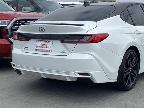 Wind Chill Pearl 2026 Toyota Camry XSE